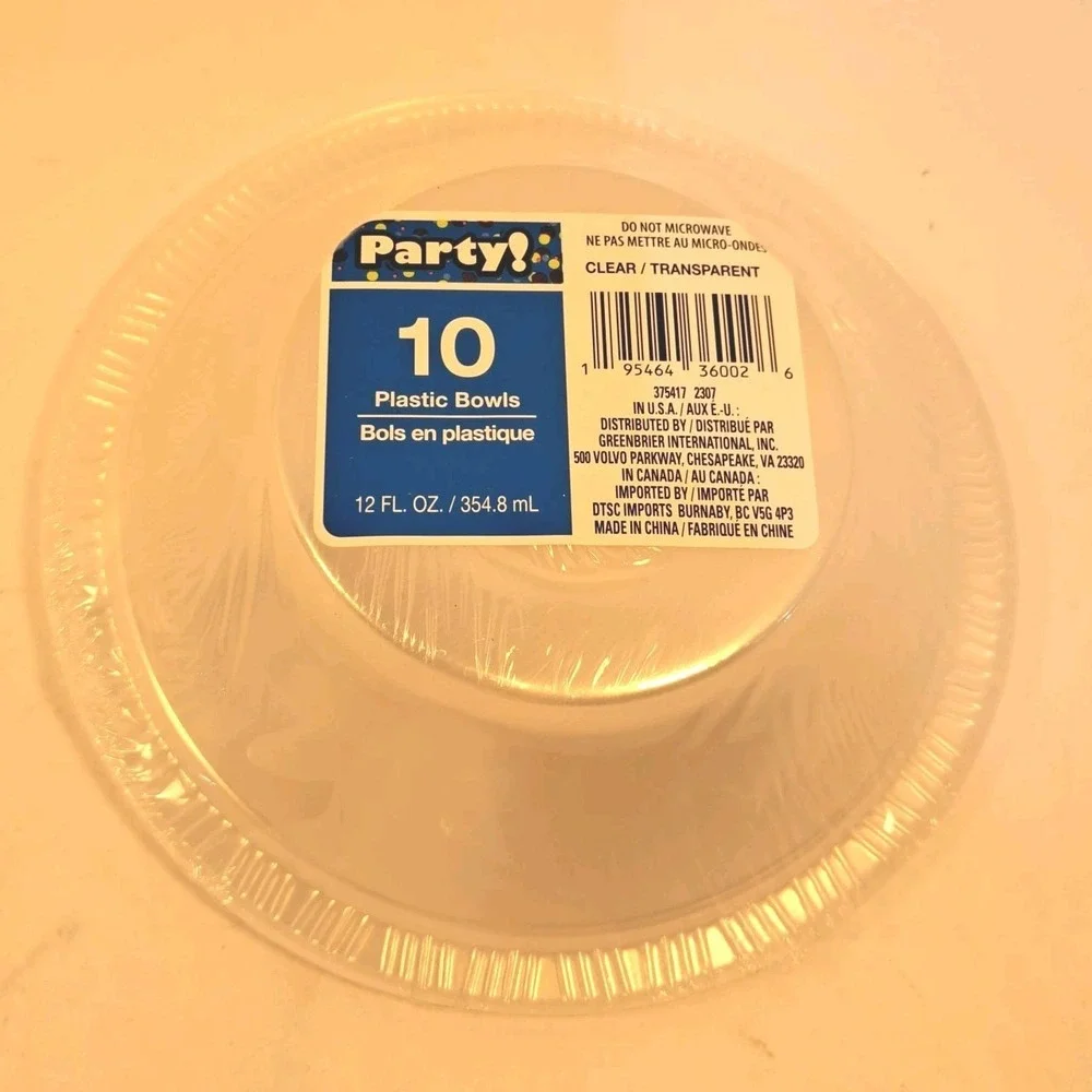 Set of Disposable Clear Plastic Sectioned Dinner Plates (x7) and Bowls (x6)
